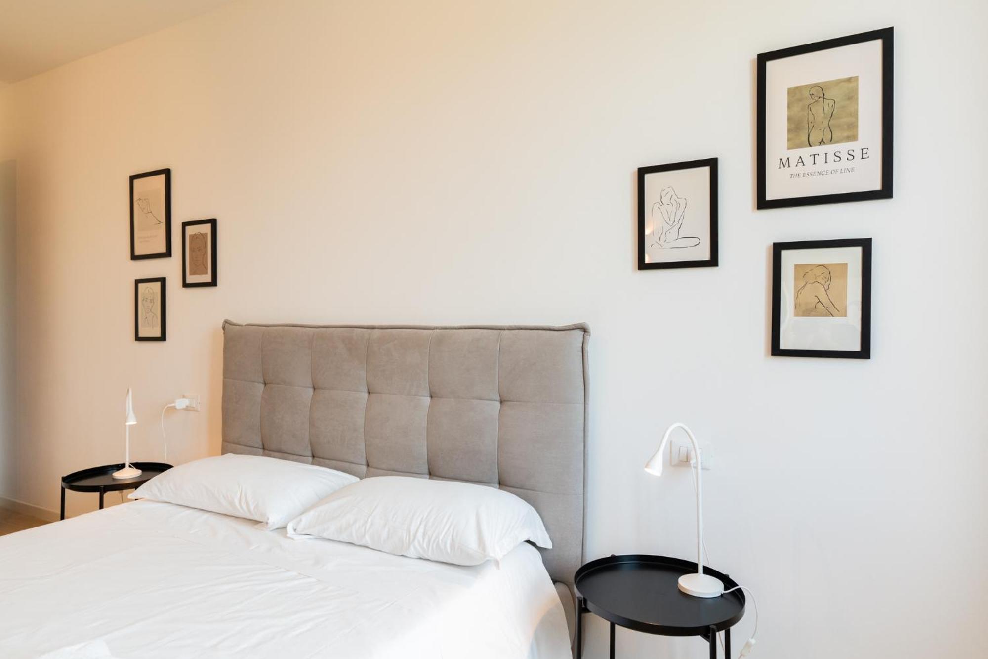 Palazzo Delle Guglie By Postcardsfrom Aparthotel Верона Екстериор снимка